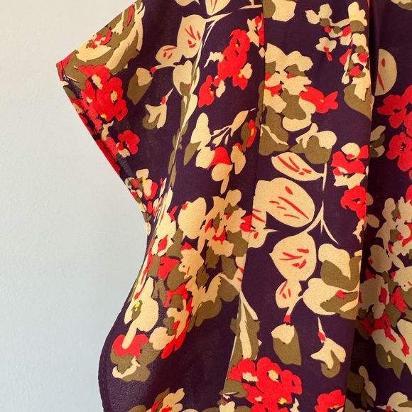 CAbi Plum and Gold Graphic Blouse Relaxed Fit Medium - Picture 3 of 7